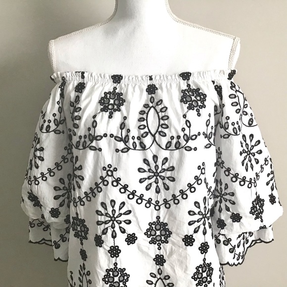 Embroidered Dress ASO Alexis Rose in Schitt’s Creek Off The Shoulder - Picture 15 of 16